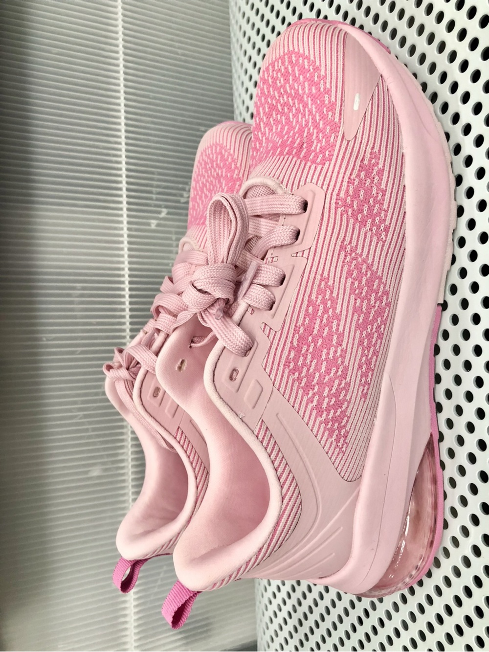 NEW AVIA Air Athletic Sneakers Size 9.5M Pink Women’s